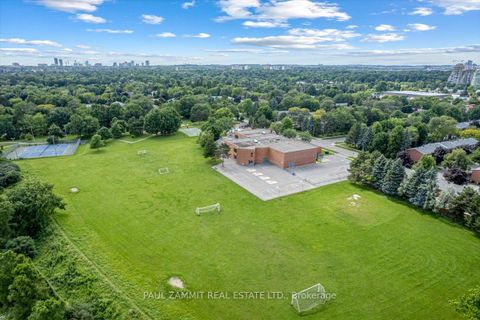 Photo 39 at 47 Ladyslipper Court, Bayview Glen, Markham