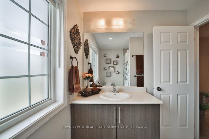 Photo 19 at 15 Mcallistar Drive, Binbrook, Hamilton