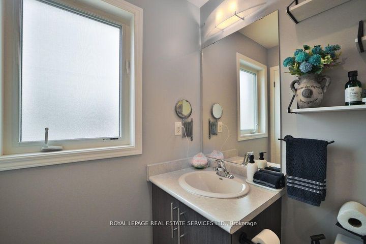 Photo 23 at 15 Mcallistar Drive, Binbrook, Hamilton