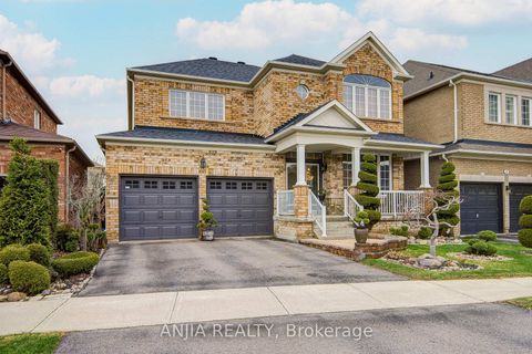 Photo 1 at 6 Linsmary Court, Greensborough, Markham