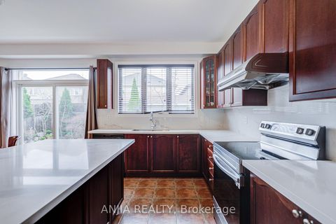 Photo 14 at 6 Linsmary Court, Greensborough, Markham