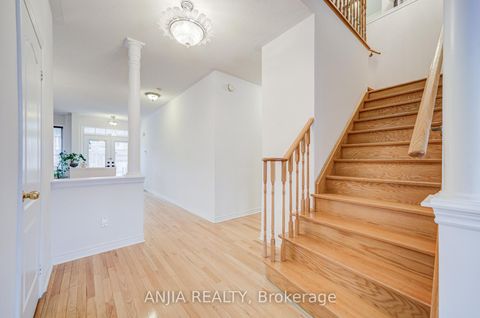 Photo 28 at 6 Linsmary Court, Greensborough, Markham