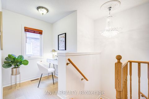 Photo 29 at 6 Linsmary Court, Greensborough, Markham