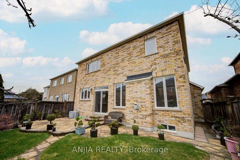 Photo 47 at 6 Linsmary Court, Greensborough, Markham