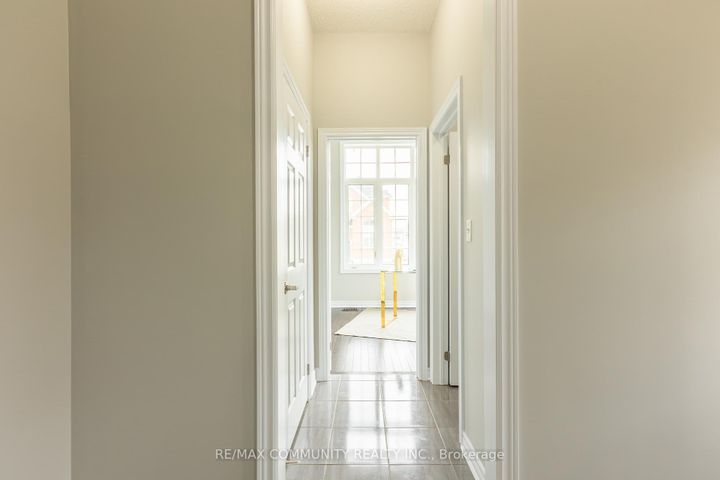 Photo 5 at 2 Titan Trail, Cedarwood, Markham