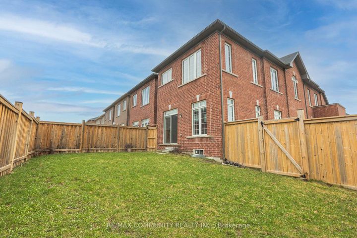 Photo 37 at 2 Titan Trail, Cedarwood, Markham