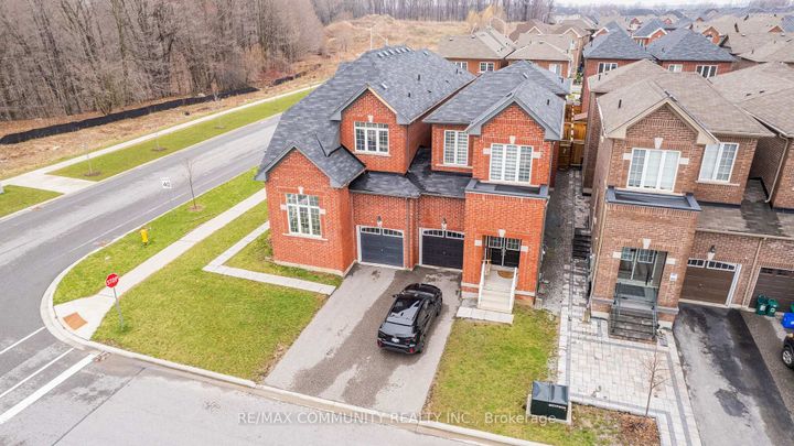 Photo 38 at 2 Titan Trail, Cedarwood, Markham