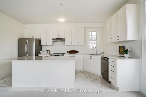 Photo 6 at 4 Palmira Drive, Sutton & Jackson's Point, Georgina