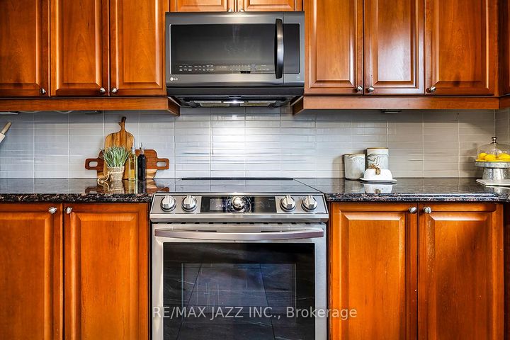 Photo 17 at 226 Roseborough Court, Port Perry, Scugog