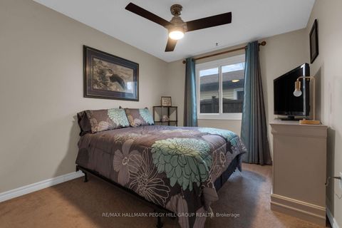 Photo 10 at 13 Coles Street, Sunnidale, Barrie