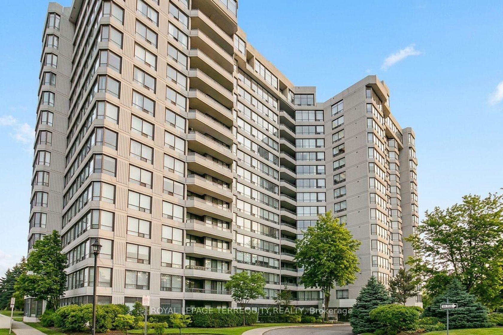 105 - 1131 Steeles Avenue W, Branson, Toronto photo number 2