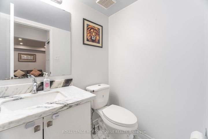 Photo 16 at 15B - 5865 Dalebrook Crescent, Central Erin Mills, Mississauga