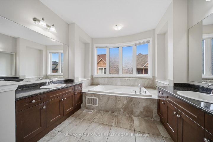 Photo 27 at 224 Cherryhurst Road, GO Glenorchy, Oakville