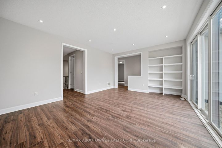 Photo 32 at 224 Cherryhurst Road, GO Glenorchy, Oakville