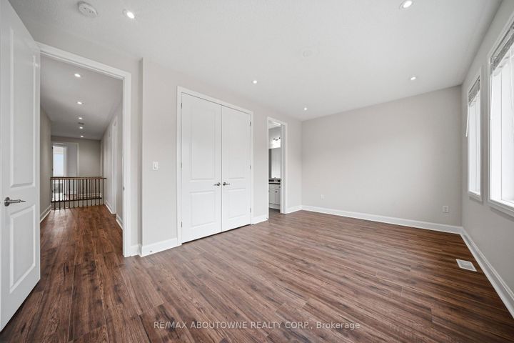 Photo 35 at 224 Cherryhurst Road, GO Glenorchy, Oakville