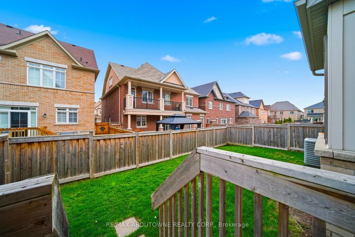 Photo 42 at 224 Cherryhurst Road, GO Glenorchy, Oakville