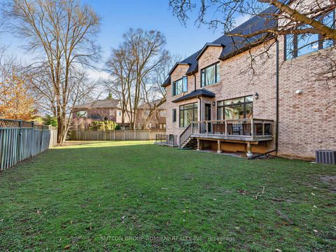 Photo 1 at 5 Lloydminster Crescent, Willowdale East, Toronto