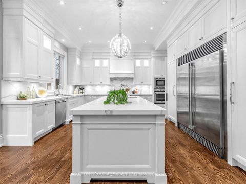 Photo 10 at 5 Lloydminster Crescent, Willowdale East, Toronto