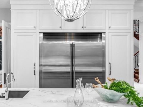 Photo 13 at 5 Lloydminster Crescent, Willowdale East, Toronto