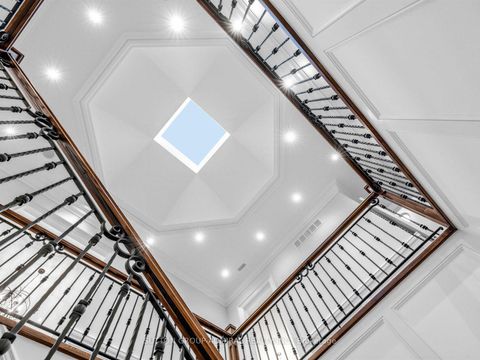 Photo 17 at 5 Lloydminster Crescent, Willowdale East, Toronto