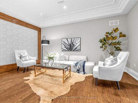 Photo 22 at 5 Lloydminster Crescent, Willowdale East, Toronto