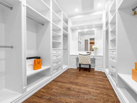 Photo 24 at 5 Lloydminster Crescent, Willowdale East, Toronto