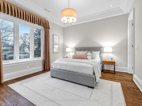 Photo 35 at 5 Lloydminster Crescent, Willowdale East, Toronto