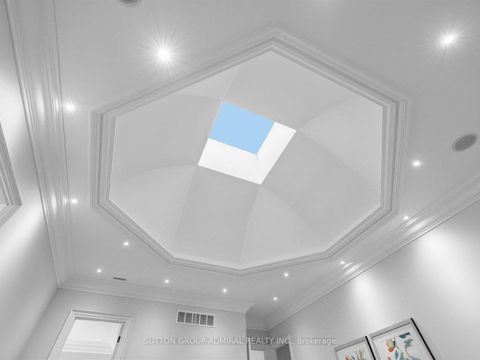 Photo 40 at 5 Lloydminster Crescent, Willowdale East, Toronto