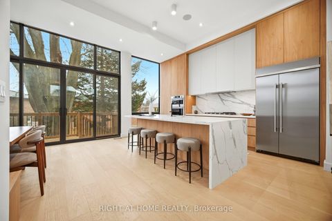 Photo 5 at 287 Valermo Drive, Alderwood, Toronto