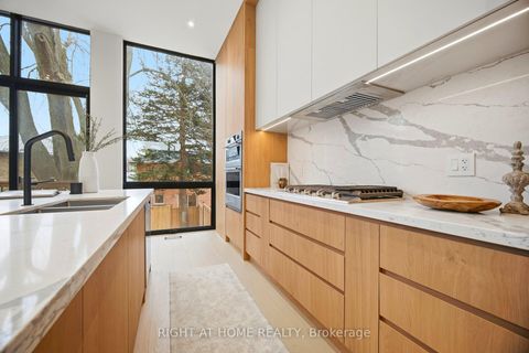 Photo 9 at 287 Valermo Drive, Alderwood, Toronto