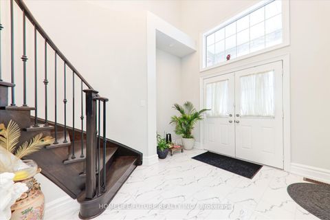 Photo 5 at 12 Castle Rock Court, Cedarwood, Markham