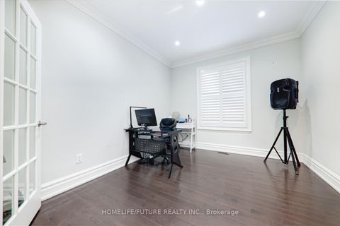 Photo 8 at 12 Castle Rock Court, Cedarwood, Markham
