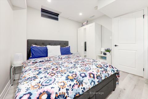 Photo 42 at 12 Castle Rock Court, Cedarwood, Markham