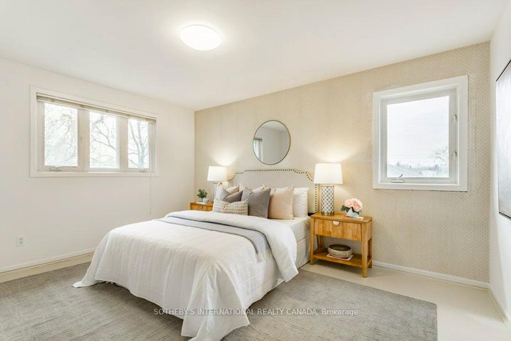 Photo 11 at 21 Summerside Crescent, Hillcrest Village, Toronto