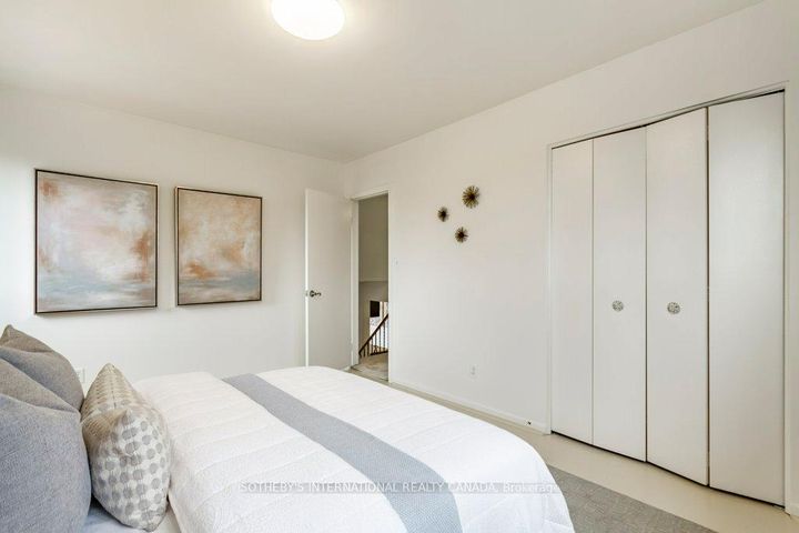 Photo 13 at 21 Summerside Crescent, Hillcrest Village, Toronto