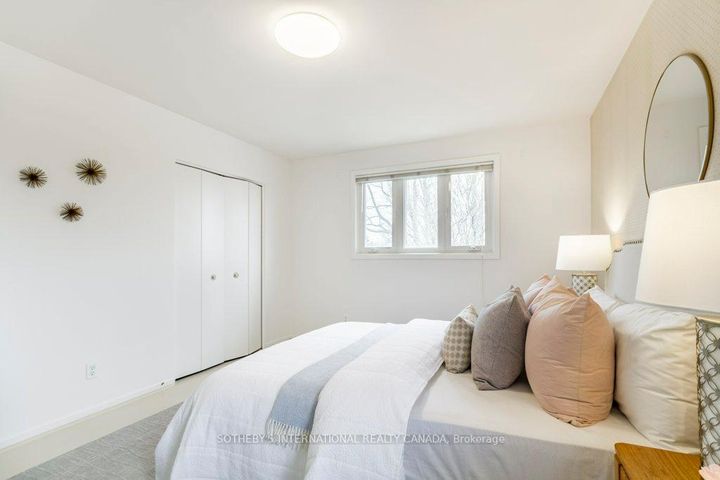 Photo 14 at 21 Summerside Crescent, Hillcrest Village, Toronto