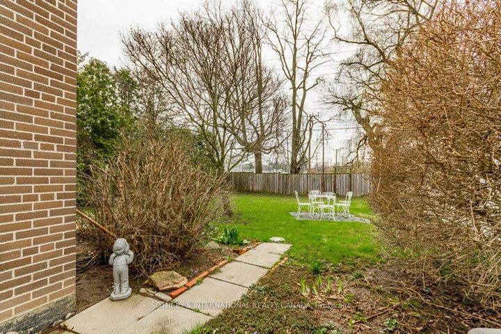 Photo 28 at 21 Summerside Crescent, Hillcrest Village, Toronto