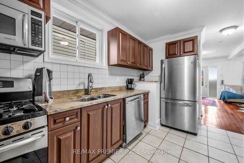 Photo 6 at 144 Westlake Avenue, Lumsden, Toronto