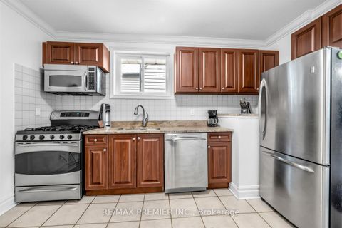 Photo 8 at 144 Westlake Avenue, Lumsden, Toronto