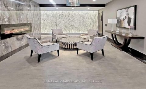 Photo 24 at 402 - 7601 Bathurst Street, Yorkhill, Vaughan