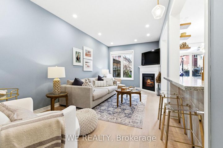 Photo 11 at 1911 Calvington Drive, Highbush, Pickering