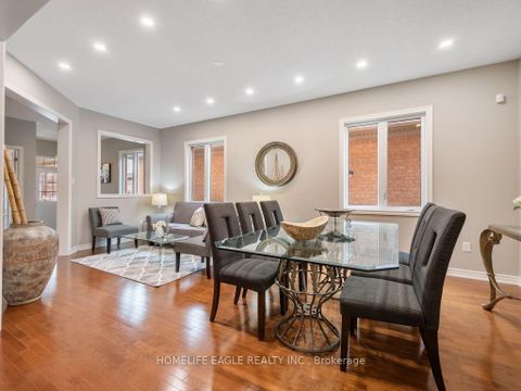 Photo 6 at 10 Fields Court, Bayview Northeast, Aurora