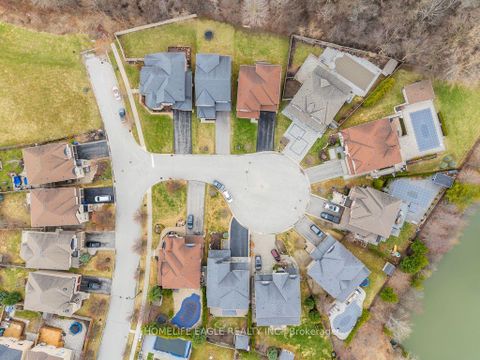 Photo 31 at 10 Fields Court, Bayview Northeast, Aurora