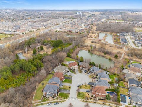 Photo 32 at 10 Fields Court, Bayview Northeast, Aurora