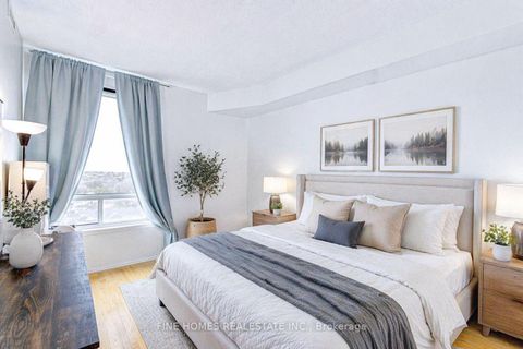 Photo 18 at PH102 - 1 Emerald Lane, Yorkhill, Vaughan