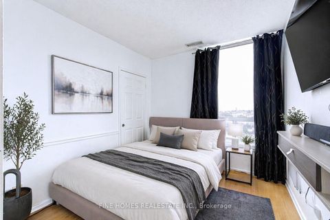 Photo 19 at PH102 - 1 Emerald Lane, Yorkhill, Vaughan