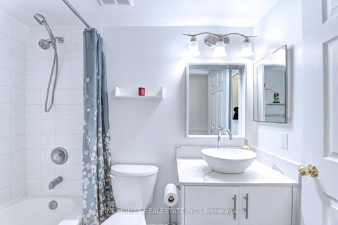 Photo 23 at PH102 - 1 Emerald Lane, Yorkhill, Vaughan