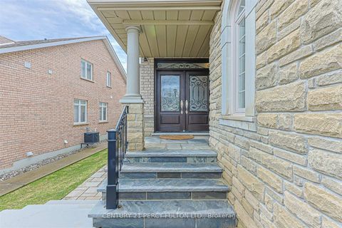 Photo 4 at 159 Jefferson Forest Drive, Jefferson, Richmond Hill