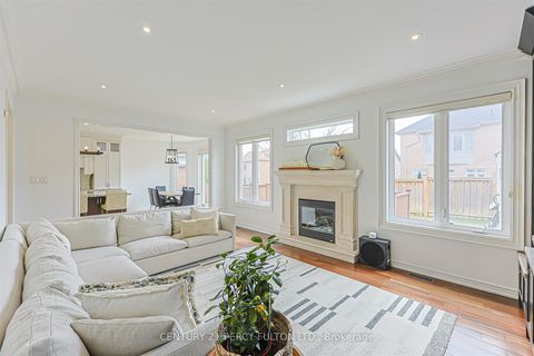 Photo 11 at 159 Jefferson Forest Drive, Jefferson, Richmond Hill