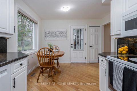 Photo 15 at 140 Orsi Drive, College Manor, Newmarket